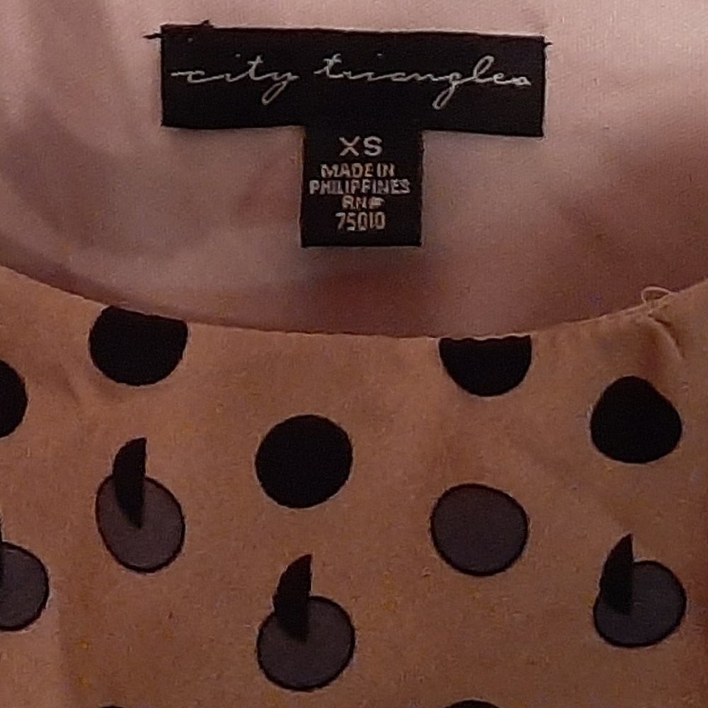 City Triangles Dress - 🛒 Bundle Deal - 3 Listings for $18 - Picture 5 of 7